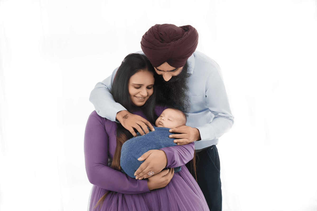 Artistic newborn photograph of a sleeping baby 13